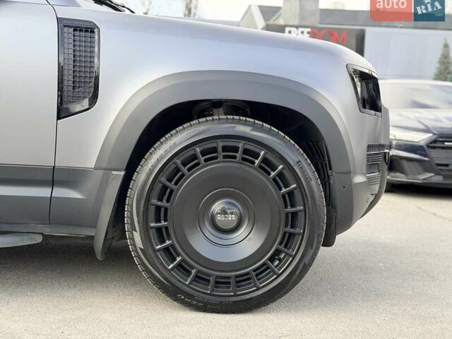 Серый Ленд Ровер Дефендер, объемом двигателя 3 л и пробегом 30 тыс. км за 81999 $, фото 8 на Automoto.ua