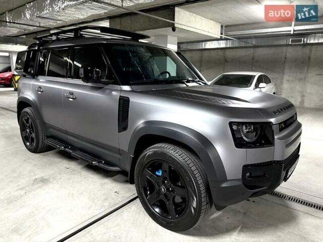 Серый Ленд Ровер Дефендер, объемом двигателя 3 л и пробегом 26 тыс. км за 88000 $, фото 17 на Automoto.ua