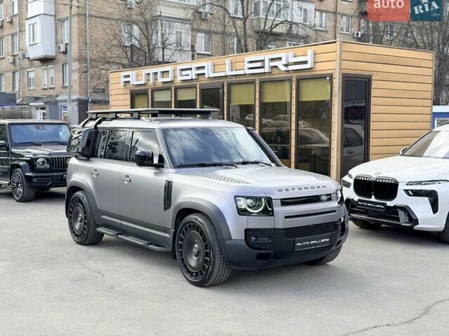 Серый Ленд Ровер Дефендер, объемом двигателя 3 л и пробегом 30 тыс. км за 81999 $, фото 1 на Automoto.ua