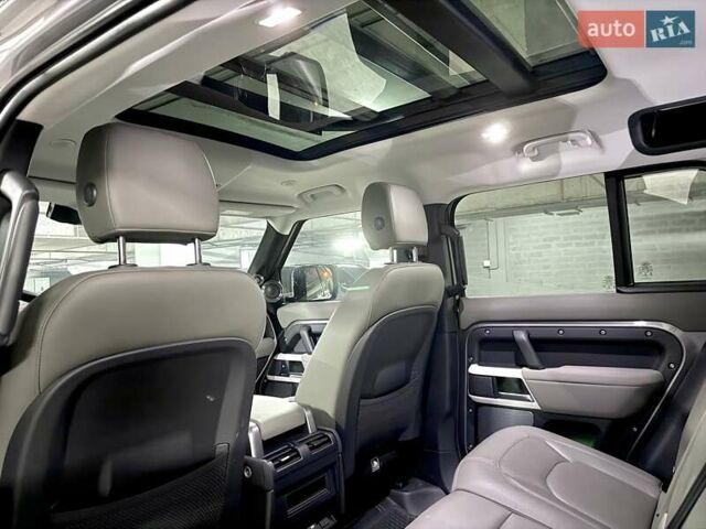 Сірий Ленд Ровер Дефендер, об'ємом двигуна 3 л та пробігом 26 тис. км за 83000 $, фото 31 на Automoto.ua