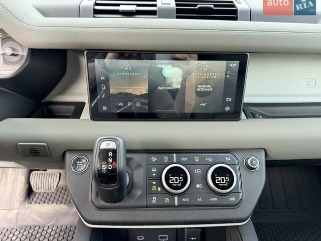 Серый Ленд Ровер Дефендер, объемом двигателя 3 л и пробегом 30 тыс. км за 81999 $, фото 30 на Automoto.ua