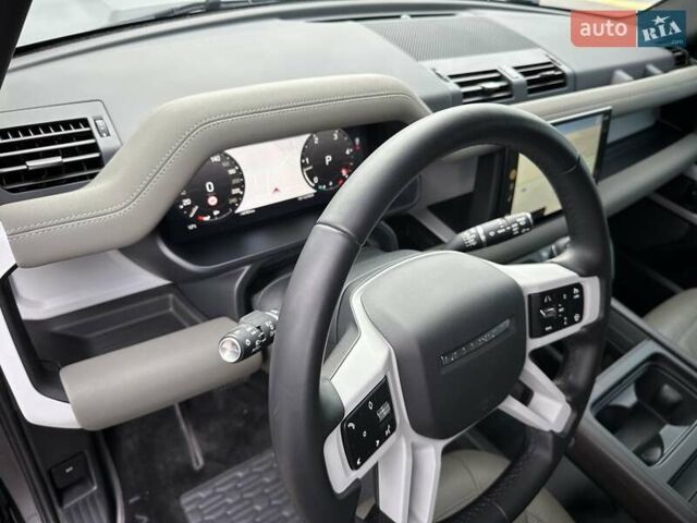 Сірий Ленд Ровер Дефендер, об'ємом двигуна 3 л та пробігом 49 тис. км за 85700 $, фото 16 на Automoto.ua