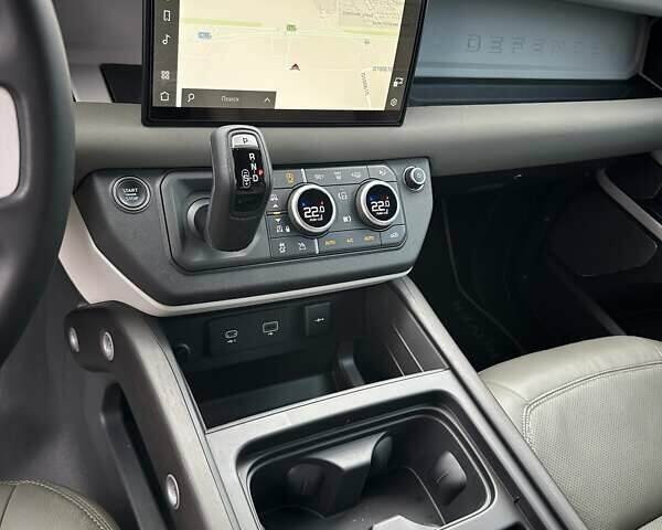 Сірий Ленд Ровер Дефендер, об'ємом двигуна 3 л та пробігом 49 тис. км за 85700 $, фото 17 на Automoto.ua