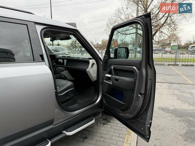 Серый Ленд Ровер Дефендер, объемом двигателя 3 л и пробегом 82 тыс. км за 92000 $, фото 33 на Automoto.ua