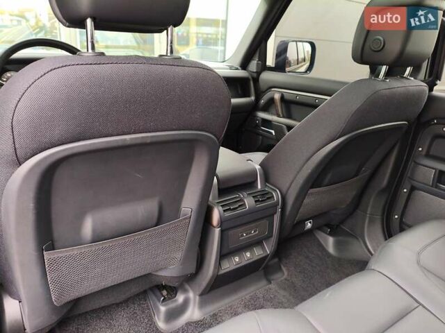 Серый Ленд Ровер Дефендер, объемом двигателя 3 л и пробегом 72 тыс. км за 87823 $, фото 45 на Automoto.ua