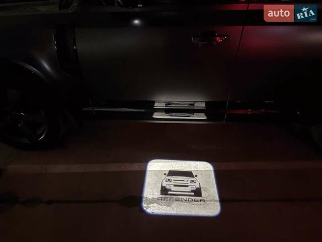 Серый Ленд Ровер Дефендер, объемом двигателя 5 л и пробегом 10 тыс. км за 147500 $, фото 33 на Automoto.ua