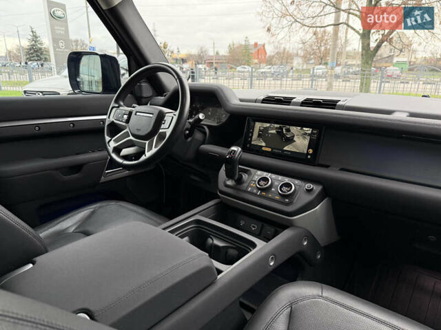 Серый Ленд Ровер Дефендер, объемом двигателя 3 л и пробегом 82 тыс. км за 92000 $, фото 32 на Automoto.ua