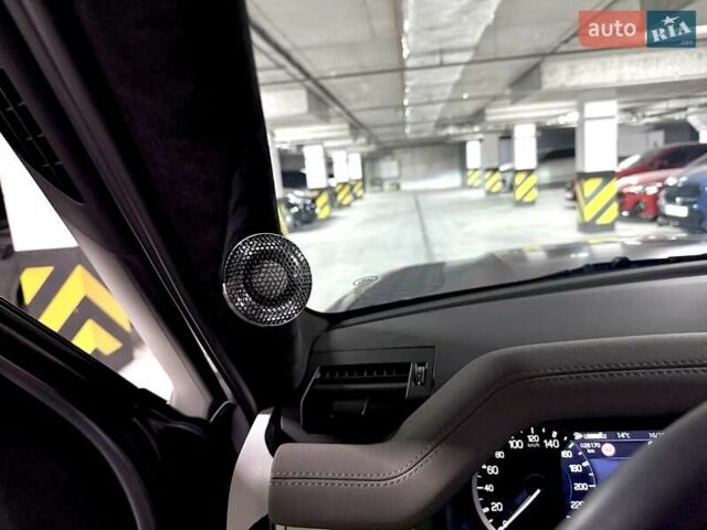 Серый Ленд Ровер Дефендер, объемом двигателя 3 л и пробегом 26 тыс. км за 88000 $, фото 26 на Automoto.ua