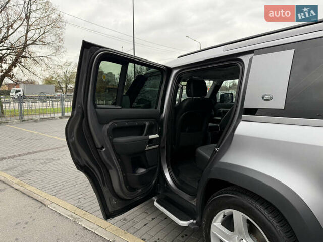 Серый Ленд Ровер Дефендер, объемом двигателя 3 л и пробегом 82 тыс. км за 92000 $, фото 24 на Automoto.ua