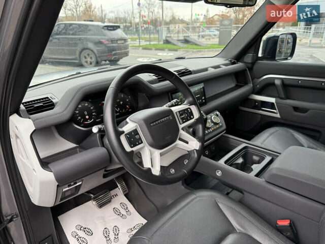 Серый Ленд Ровер Дефендер, объемом двигателя 3 л и пробегом 82 тыс. км за 92000 $, фото 16 на Automoto.ua