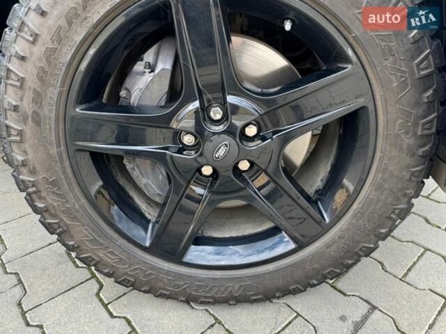 Сірий Ленд Ровер Дефендер, об'ємом двигуна 3 л та пробігом 89 тис. км за 78000 $, фото 35 на Automoto.ua