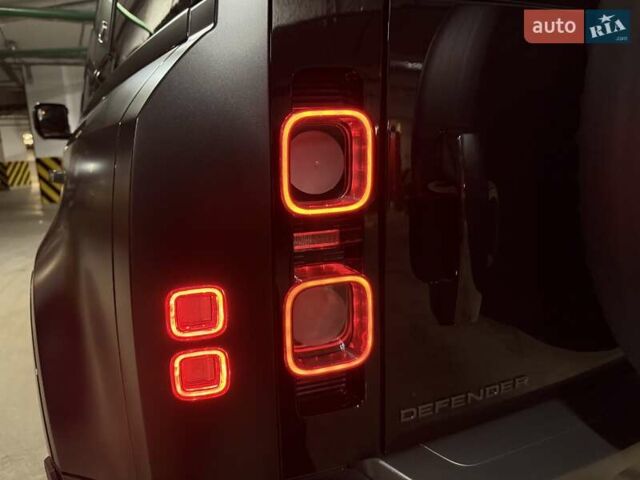 Серый Ленд Ровер Дефендер, объемом двигателя 5 л и пробегом 10 тыс. км за 147500 $, фото 29 на Automoto.ua