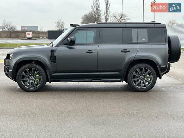 Сірий Ленд Ровер Дефендер, об'ємом двигуна 3 л та пробігом 49 тис. км за 85700 $, фото 3 на Automoto.ua