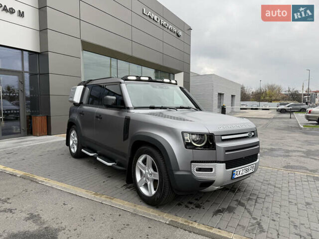 Серый Ленд Ровер Дефендер, объемом двигателя 3 л и пробегом 82 тыс. км за 92000 $, фото 2 на Automoto.ua
