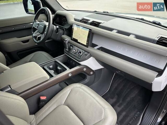 Сірий Ленд Ровер Дефендер, об'ємом двигуна 3 л та пробігом 49 тис. км за 85700 $, фото 28 на Automoto.ua