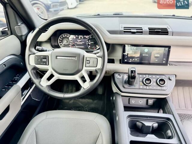 Серый Ленд Ровер Дефендер, объемом двигателя 3 л и пробегом 30 тыс. км за 81999 $, фото 26 на Automoto.ua