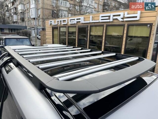 Серый Ленд Ровер Дефендер, объемом двигателя 3 л и пробегом 30 тыс. км за 81999 $, фото 16 на Automoto.ua