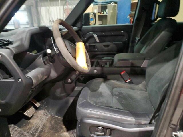 Серый Ленд Ровер Дефендер, объемом двигателя 3 л и пробегом 43 тыс. км за 21500 $, фото 6 на Automoto.ua