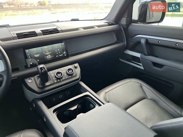 Серый Ленд Ровер Дефендер, объемом двигателя 3 л и пробегом 22 тыс. км за 77500 $, фото 22 на Automoto.ua