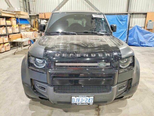 Серый Ленд Ровер Дефендер, объемом двигателя 3 л и пробегом 43 тыс. км за 21500 $, фото 4 на Automoto.ua