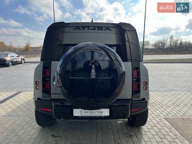 Серый Ленд Ровер Дефендер, объемом двигателя 3 л и пробегом 22 тыс. км за 77500 $, фото 5 на Automoto.ua