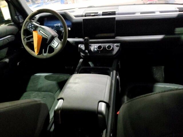 Серый Ленд Ровер Дефендер, объемом двигателя 3 л и пробегом 43 тыс. км за 21500 $, фото 7 на Automoto.ua