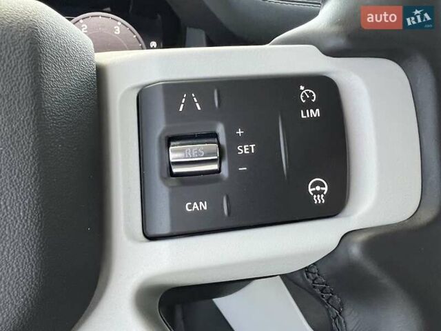 Серый Ленд Ровер Дефендер, объемом двигателя 3 л и пробегом 22 тыс. км за 77500 $, фото 15 на Automoto.ua