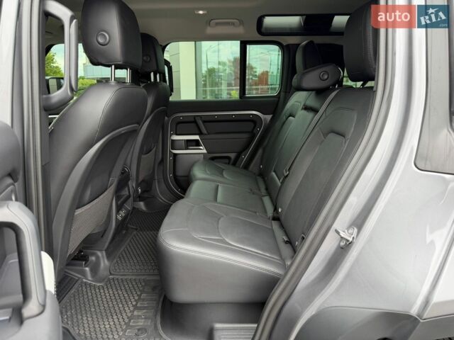 Сірий Ленд Ровер Дефендер, об'ємом двигуна 3 л та пробігом 30 тис. км за 88000 $, фото 23 на Automoto.ua