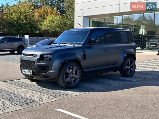 Серый Ленд Ровер Дефендер, объемом двигателя 5 л и пробегом 5 тыс. км за 265000 $, фото 1 на Automoto.ua