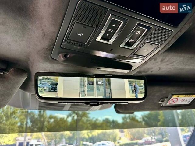 Серый Ленд Ровер Дефендер, объемом двигателя 5 л и пробегом 5 тыс. км за 265000 $, фото 20 на Automoto.ua