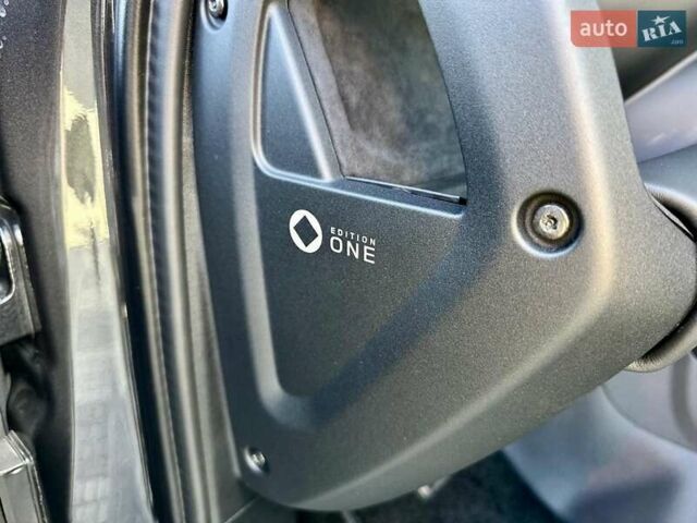 Серый Ленд Ровер Дефендер, объемом двигателя 5 л и пробегом 5 тыс. км за 265000 $, фото 24 на Automoto.ua