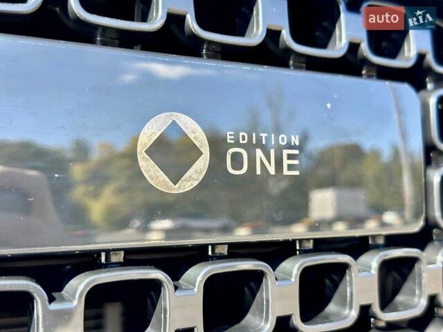 Серый Ленд Ровер Дефендер, объемом двигателя 5 л и пробегом 5 тыс. км за 265000 $, фото 6 на Automoto.ua