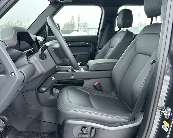 Серый Ленд Ровер Дефендер, объемом двигателя 3 л и пробегом 10 тыс. км за 115000 $, фото 13 на Automoto.ua