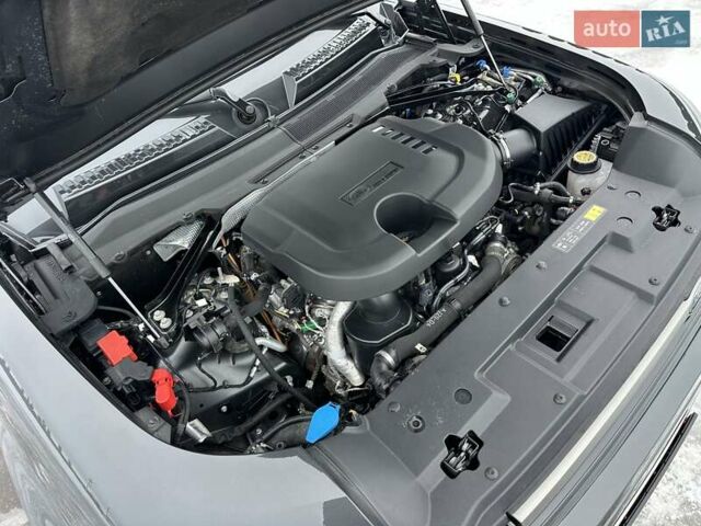 Серый Ленд Ровер Дефендер, объемом двигателя 3 л и пробегом 10 тыс. км за 115000 $, фото 36 на Automoto.ua