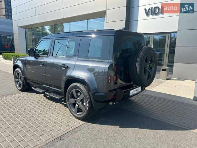 Ленд Ровер Дефендер 2025 у Києві на Automoto.ua Сірий Ленд Ровер Дефендер, об'ємом двигуна 3 л та пробігом 2 тис. км за 121594 $, фото 7 на Automoto.ua