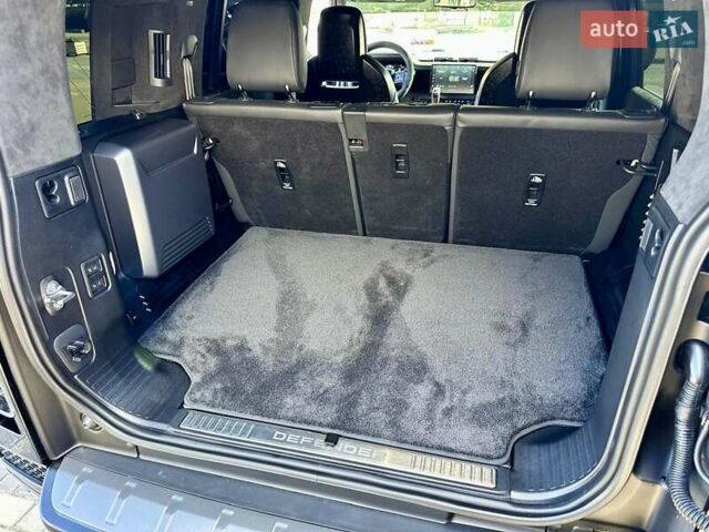 Серый Ленд Ровер Дефендер, объемом двигателя 5 л и пробегом 5 тыс. км за 265000 $, фото 30 на Automoto.ua