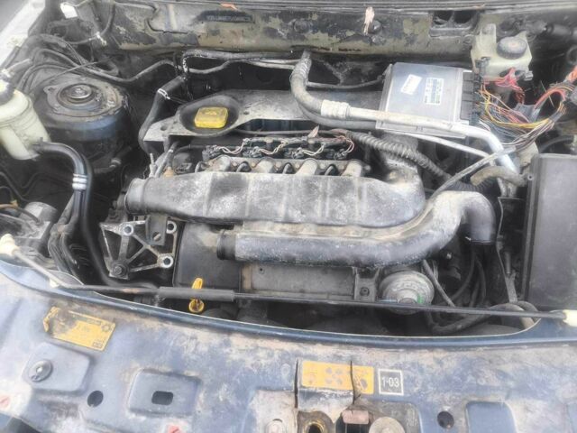 Синій Ленд Ровер Дефендер, об'ємом двигуна 2 л та пробігом 250 тис. км за 700 $, фото 1 на Automoto.ua