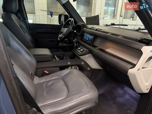Синій Ленд Ровер Дефендер, об'ємом двигуна 2 л та пробігом 99 тис. км за 52500 $, фото 7 на Automoto.ua