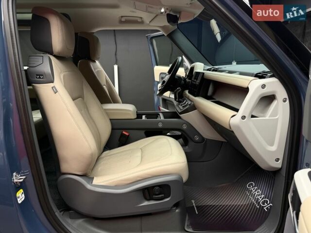 Синий Ленд Ровер Дефендер, объемом двигателя 3 л и пробегом 28 тыс. км за 68500 $, фото 41 на Automoto.ua