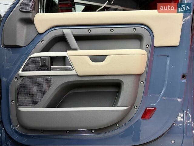 Синий Ленд Ровер Дефендер, объемом двигателя 3 л и пробегом 28 тыс. км за 68500 $, фото 39 на Automoto.ua