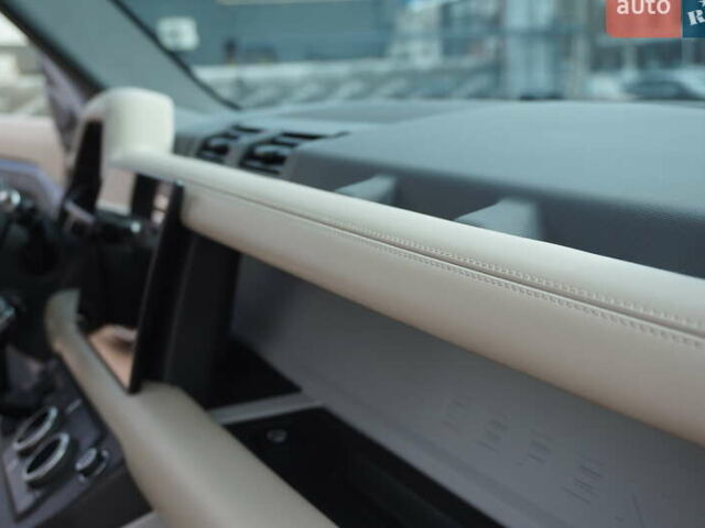 Синий Ленд Ровер Дефендер, объемом двигателя 3 л и пробегом 27 тыс. км за 74900 $, фото 34 на Automoto.ua