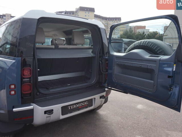 Синий Ленд Ровер Дефендер, объемом двигателя 3 л и пробегом 27 тыс. км за 74900 $, фото 35 на Automoto.ua