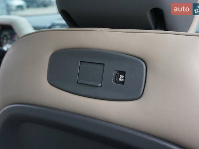 Синий Ленд Ровер Дефендер, объемом двигателя 3 л и пробегом 27 тыс. км за 74900 $, фото 31 на Automoto.ua