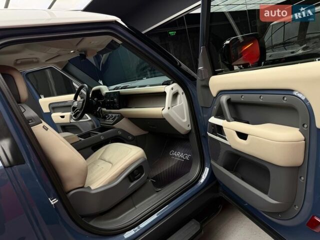 Синий Ленд Ровер Дефендер, объемом двигателя 3 л и пробегом 28 тыс. км за 68500 $, фото 38 на Automoto.ua