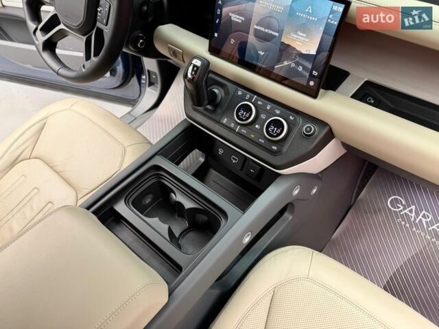 Синий Ленд Ровер Дефендер, объемом двигателя 3 л и пробегом 28 тыс. км за 68500 $, фото 46 на Automoto.ua