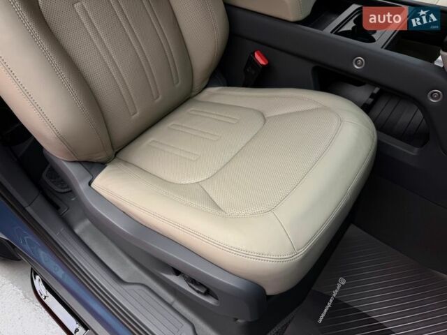 Синий Ленд Ровер Дефендер, объемом двигателя 3 л и пробегом 28 тыс. км за 68500 $, фото 43 на Automoto.ua