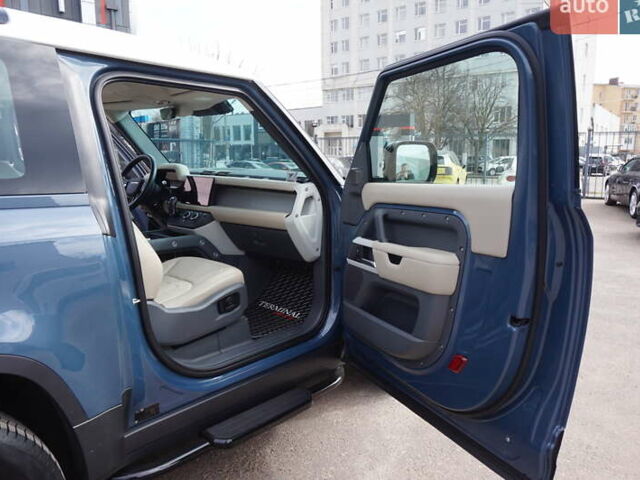 Синий Ленд Ровер Дефендер, объемом двигателя 3 л и пробегом 27 тыс. км за 74900 $, фото 24 на Automoto.ua