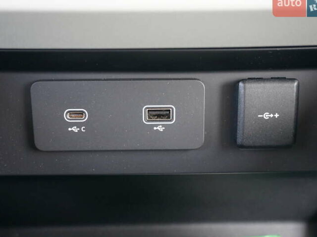 Синий Ленд Ровер Дефендер, объемом двигателя 3 л и пробегом 27 тыс. км за 74900 $, фото 54 на Automoto.ua