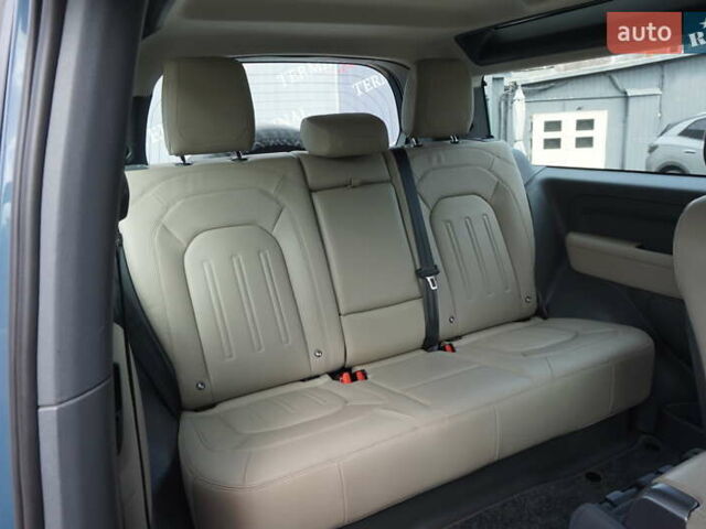 Синий Ленд Ровер Дефендер, объемом двигателя 3 л и пробегом 27 тыс. км за 74900 $, фото 32 на Automoto.ua