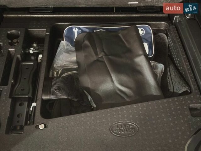 Синій Ленд Ровер Дефендер, об'ємом двигуна 3 л та пробігом 32 тис. км за 79000 $, фото 6 на Automoto.ua